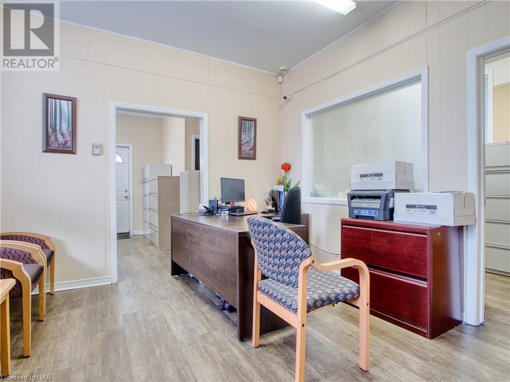 48 Carlisle Street, St. Catharines, Ontario  L2R 4H4 - Photo 13 - 40525710