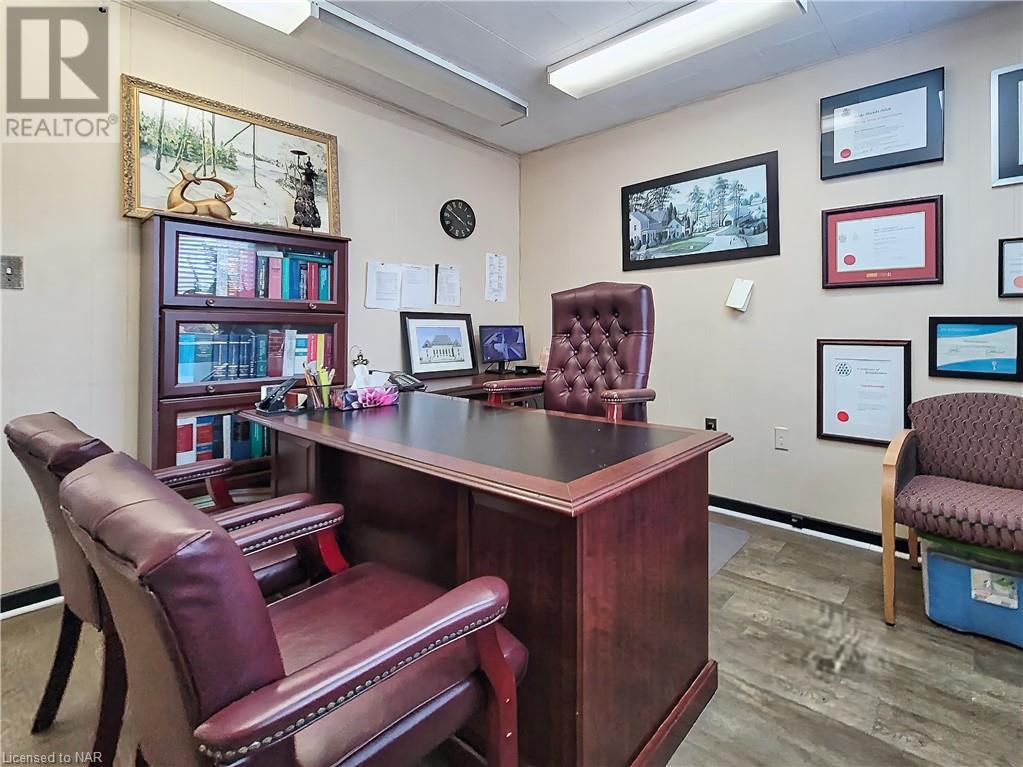 48 Carlisle Street, St. Catharines, Ontario  L2R 4H4 - Photo 8 - 40525710