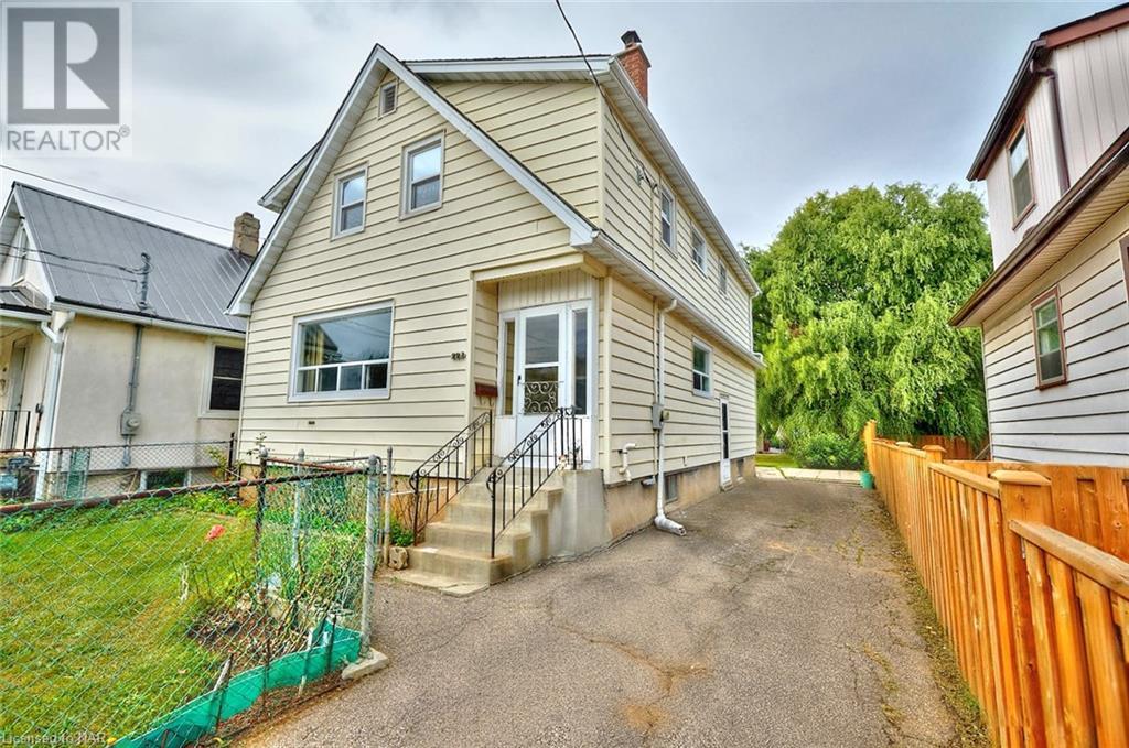 223 Niagara Street, St. Catharines, Ontario  L2M 4V3 - Photo 16 - 40525785