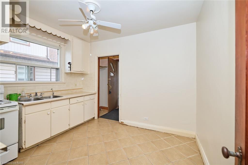 223 Niagara Street, St. Catharines, Ontario  L2M 4V3 - Photo 6 - 40525785