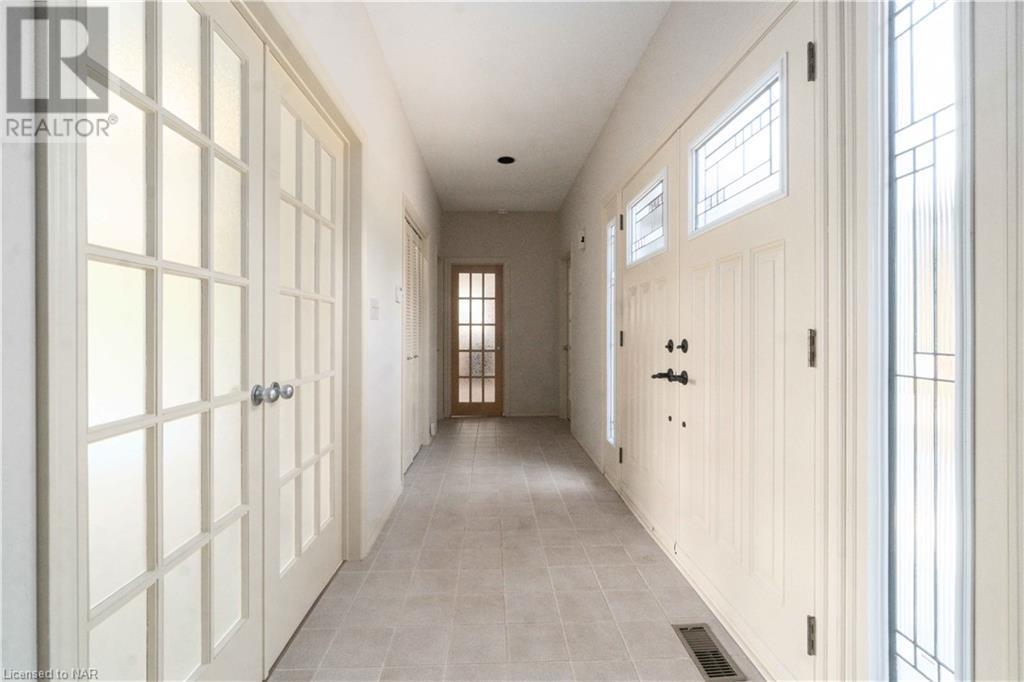760 Kraft Road, Fort Erie, Ontario  L2A 4M9 - Photo 3 - 40525226