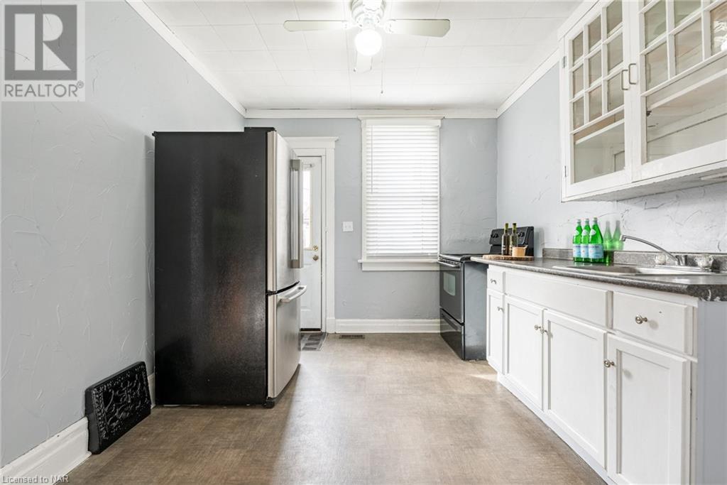 61 York Street, St. Catharines, Ontario  L2R 6C6 - Photo 17 - 40522639