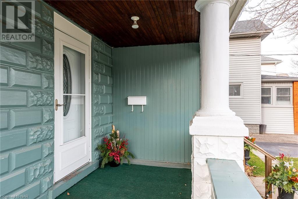 61 York Street, St. Catharines, Ontario  L2R 6C6 - Photo 7 - 40522639