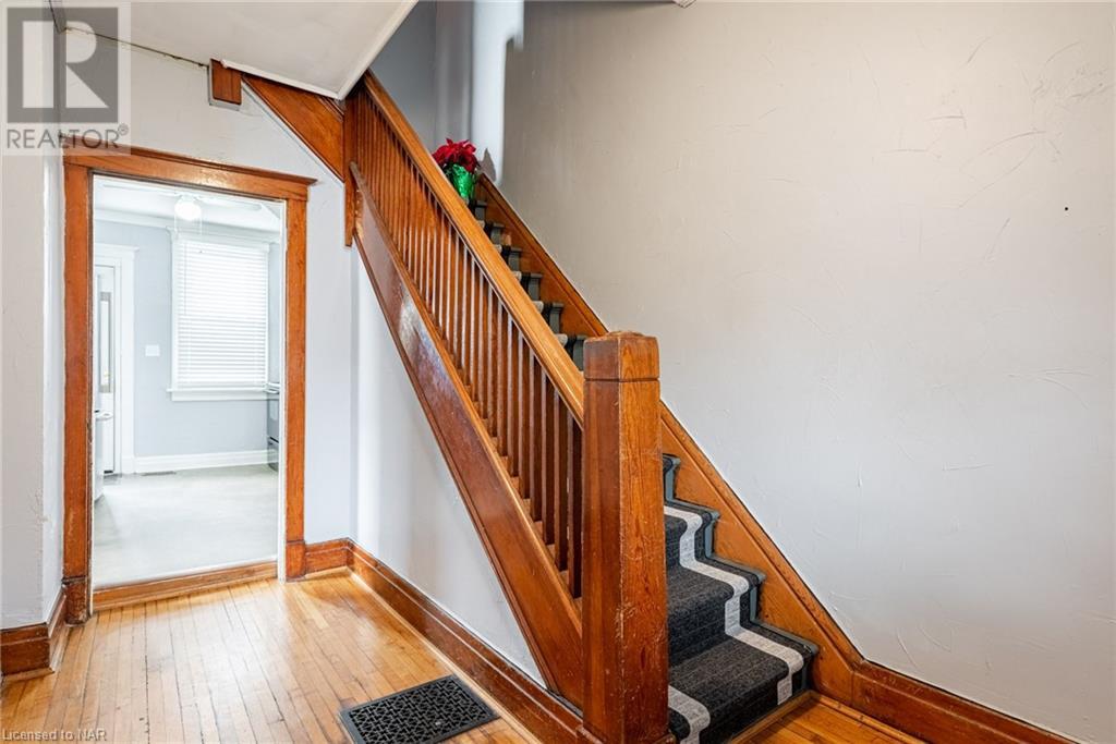 61 York Street, St. Catharines, Ontario  L2R 6C6 - Photo 9 - 40522639