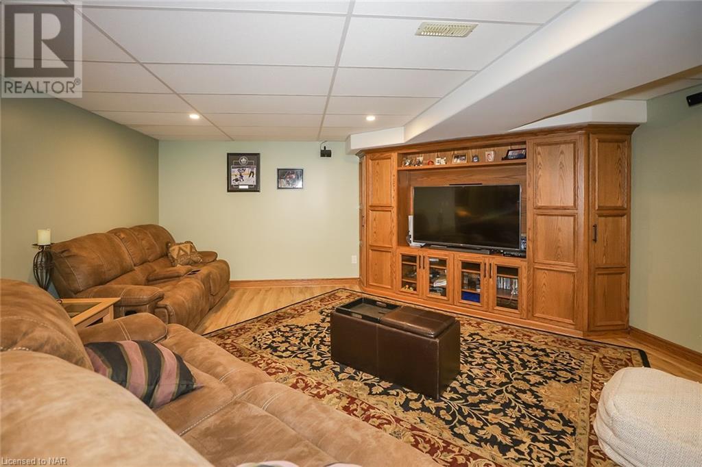 2205 Mewburn Road, Niagara Falls, Ontario  L2E 6S4 - Photo 23 - 40525461
