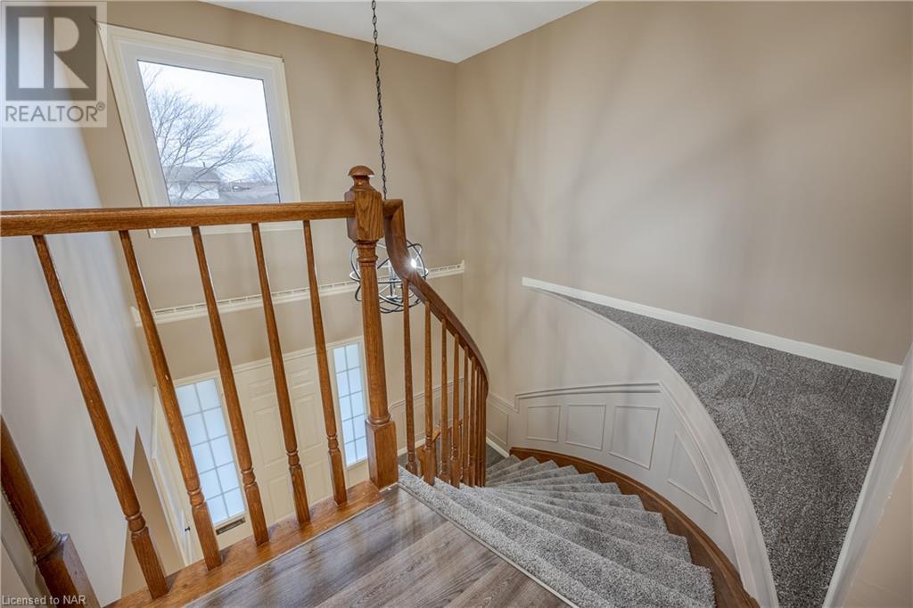 7 Dobbie Road, Thorold, Ontario  L2V 4R7 - Photo 4 - 40525881
