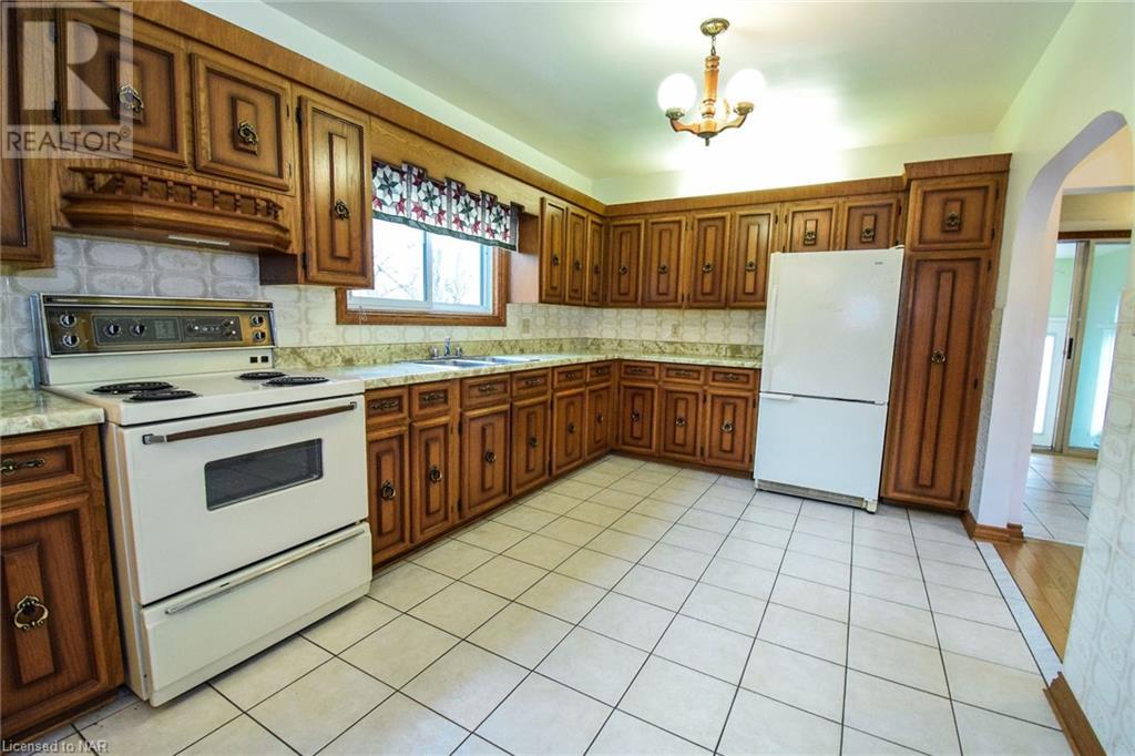 326 Crowland Avenue, Welland, Ontario  L3B 1X7 - Photo 10 - 40525164