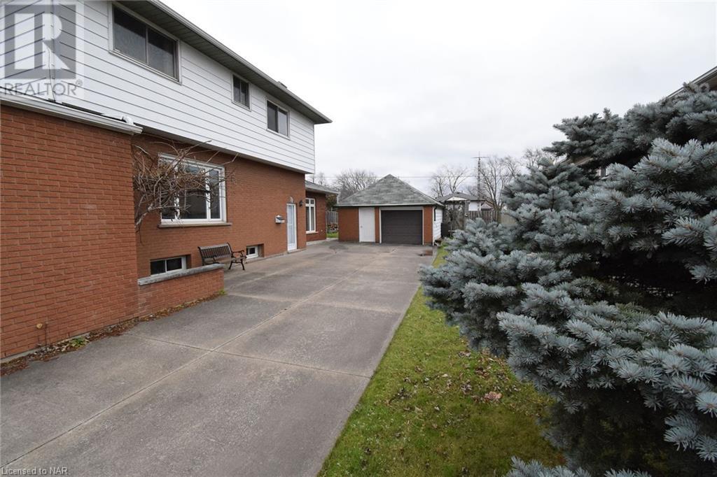 326 Crowland Avenue, Welland, Ontario  L3B 1X7 - Photo 2 - 40525164