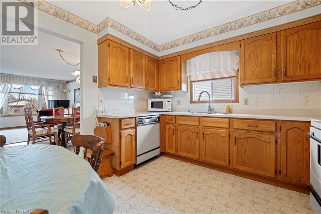 7853 Alfred Street, Niagara Falls, Ontario  L2H 2W8 - Photo 10 - 40524012