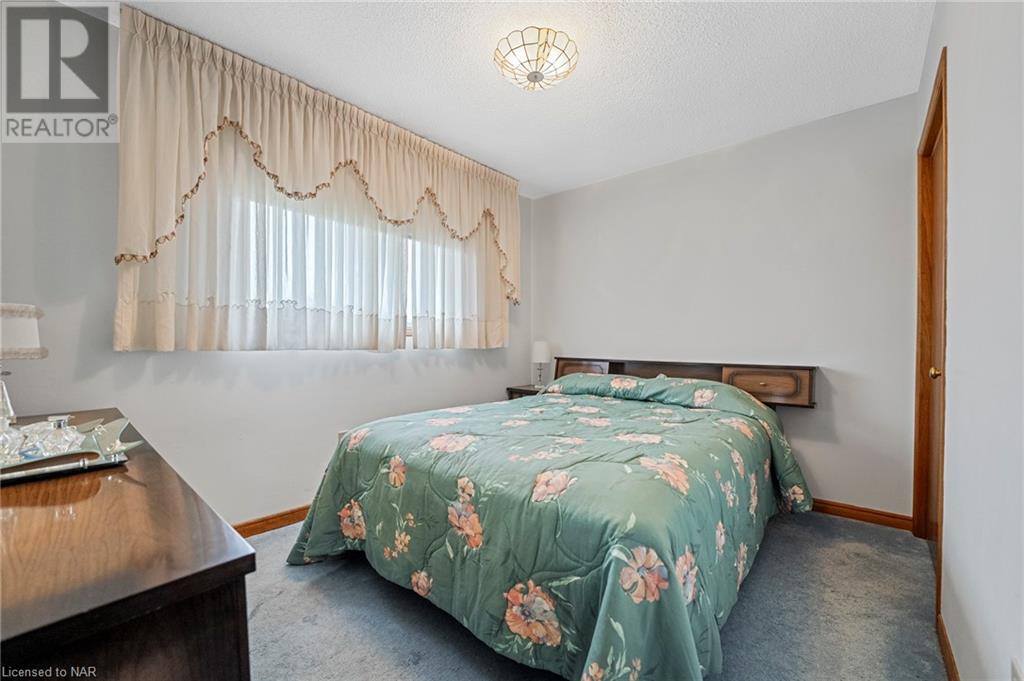 7853 Alfred Street, Niagara Falls, Ontario  L2H 2W8 - Photo 12 - 40524012