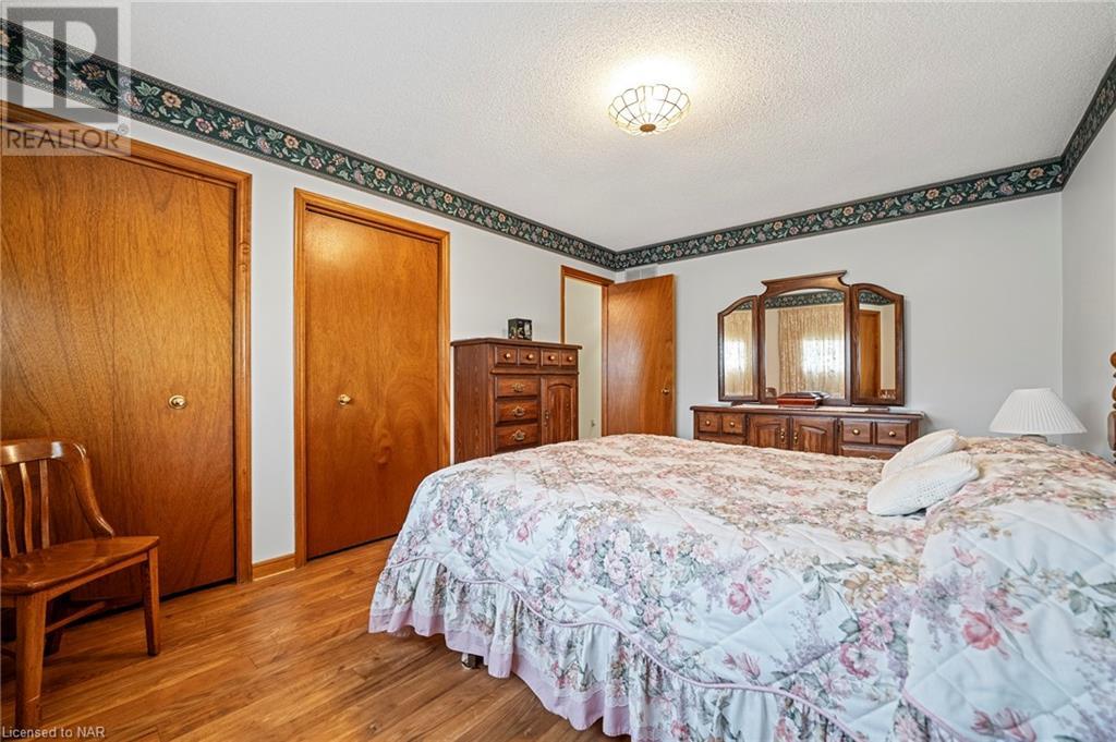 7853 Alfred Street, Niagara Falls, Ontario  L2H 2W8 - Photo 15 - 40524012