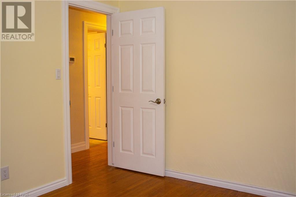 6 St. Louis Place, St. Catharines, Ontario  L2M 1K2 - Photo 12 - 40520474