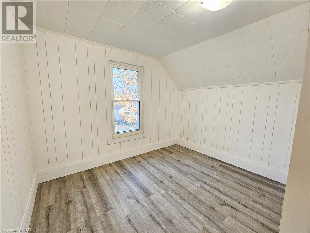 197 Humboldt Parkway, Port Colborne, Ontario  L3K 2H5 - Photo 15 - 40526029