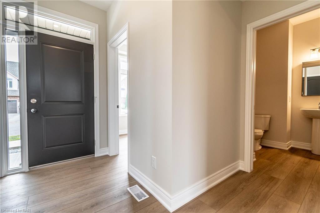 7 Marshall Lane, St. Catharines, Ontario  L2P 0E8 - Photo 4 - 40526100