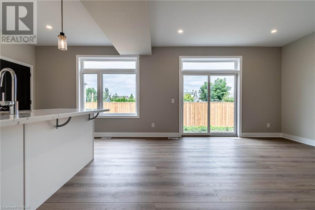 7 Marshall Lane, St. Catharines, Ontario  L2P 0E8 - Photo 7 - 40526100
